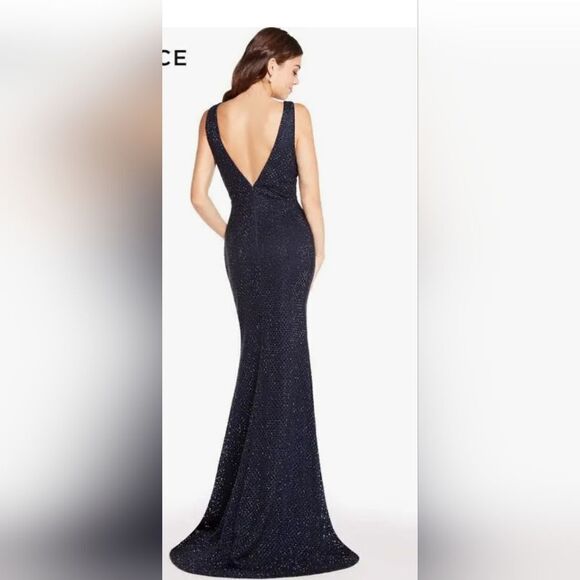 Alyce Paris 60156 Sleeveless V-Neck Diamond Lace Evening Gown Size 8 Navy Blue - Picture 2 of 6